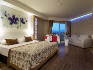CRYSTAL SUNSET SPECIAL ROOMS