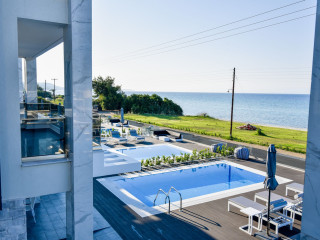 Crystal Villas  Suites