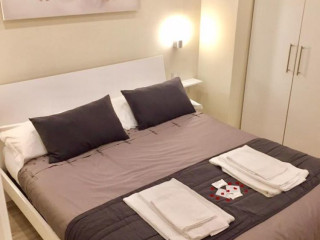 DA POLLY A PIAZZA AMEDEO