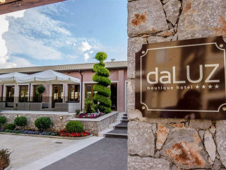 Daluz Hotel