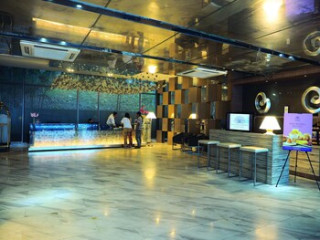 DAMAS SUITES AND RESIDENCES