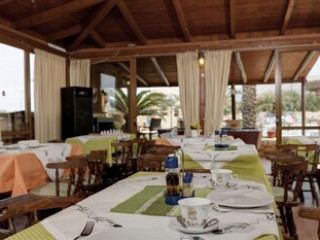 DANELIS STUDIOS AND APARTMENTS