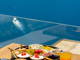 Day Dream Luxury Suites
