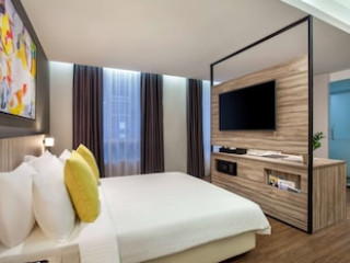 DAYS AND SUITES FRASER BUSINESS PARK KL