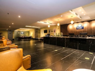 DAYS AND SUITES FRASER BUSINESS PARK KL