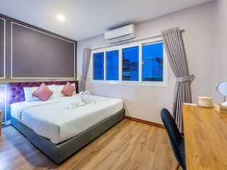 DE LAVENDER BANGKOK HOTEL