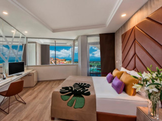 BOULEVARD BOUTIQUE HOTEL