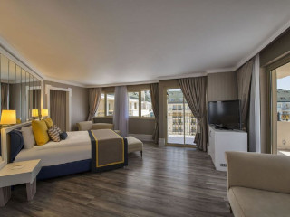 Seashells Resort at Suncrest