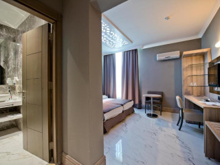 Delta Beach Hotel By Marriot