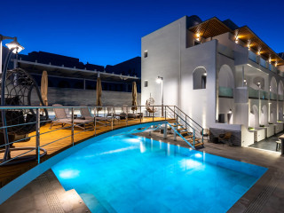 Deluxe Suites Santorini