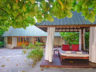 DENIS PRIVATE ISLAND