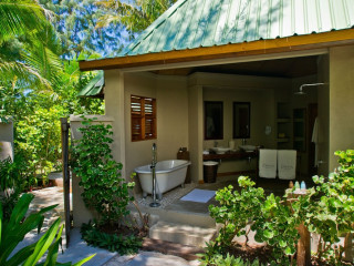 DENIS PRIVATE ISLAND