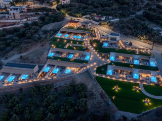 Deos Luxury Suites - Adults Only