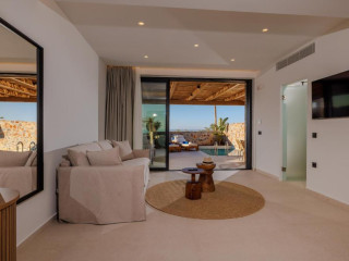 Deos Luxury Suites - Adults Only