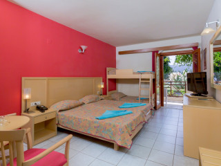 DESSOLE MALIA BEACH
