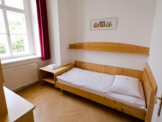 Deutsch- Ordenshaus, Schloss Gumpoldskirchen