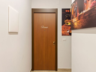 DEVON METRO STUDIO APARTMENTS