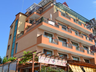 Deykin Family hotel