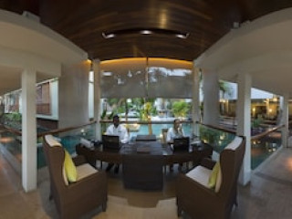 DHEVATARA BEACH HOTEL & SPA
