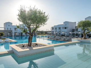 Diamond Deluxe Hotel