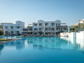 Diamond Deluxe Hotel