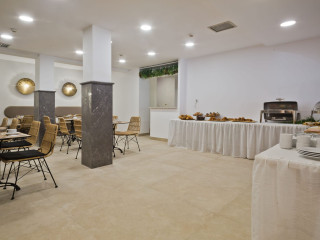 Diana Art Boutique Hotel