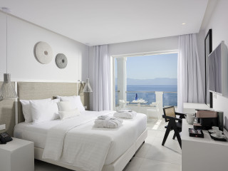 Dimitra Beach Hotel & Suites