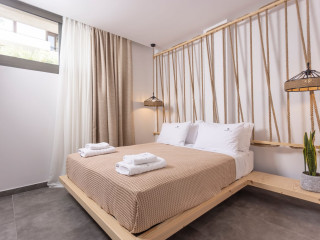 Dionisos Luxury Villas