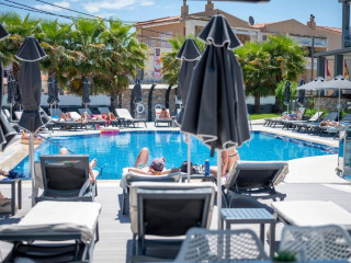 Dionysos Hotel & Suites