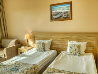 DIT Evrika Beach Club Hotel