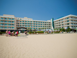 DIT Evrika Beach Club Hotel