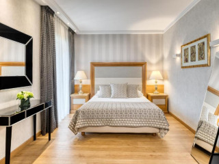 HOTEL RANDY