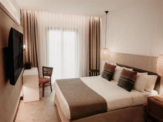 Domes Aulus Elounda All-Inclusive Resort, Adults only, Curio by Hilton