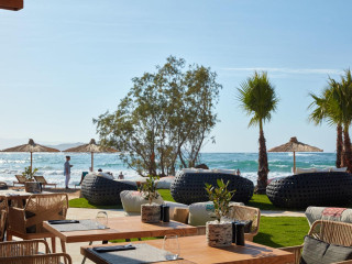 DOMES NORUZ CHANIA, AUTOGRAPH COLLECTION Ad. 16+