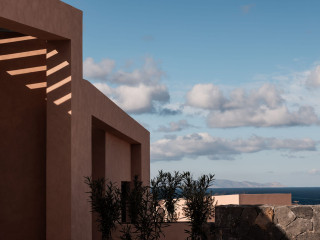 Domes Novos Santorini