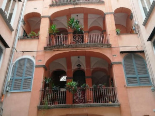 Domusrealstella