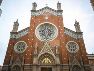 Dora Pera Hotel
