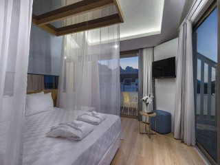 Cronwell Platamon Resort