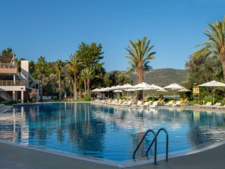 DOUBLE TREE BY HILTON BODRUM ISIL CLUB