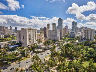DoubleTree by Hilton Alana - Waikiki Beach
