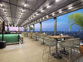 DoubleTree by Hilton Antalya City Centre