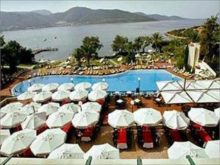 DOUBLETREE BY HILTON BODRUM ISIL CLUB