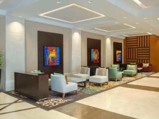 DoubleTree by Hilton Doha - Al Sadd