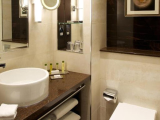 DoubleTree by Hilton Hotel London - Victoria