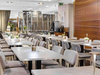 DoubleTree by Hilton London Kensington