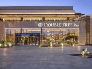 DoubleTree by Hilton Mangroovy