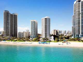 DoubleTree by Hilton Ocean Point Resort - North Miami Beach