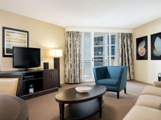 DoubleTree by Hilton Ocean Point Resort - North Miami Beach