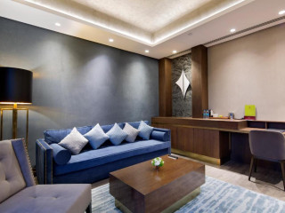 DoubleTree by Hilton Piyalepasa