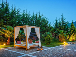 Dracos Aparthotel